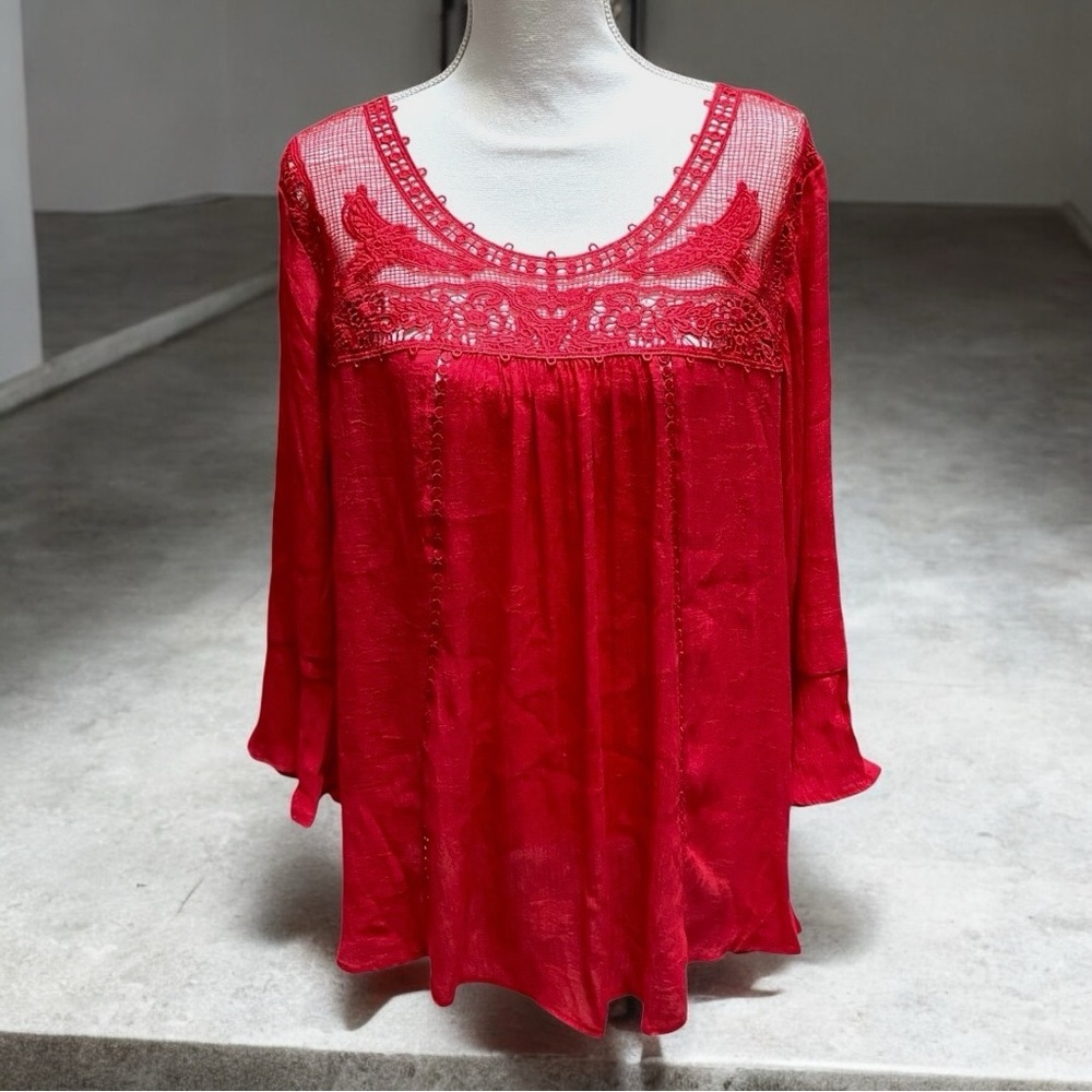 New Directions Coral Crochet Neck Flare Sleeve Tunic Top - Picture 1 of 5